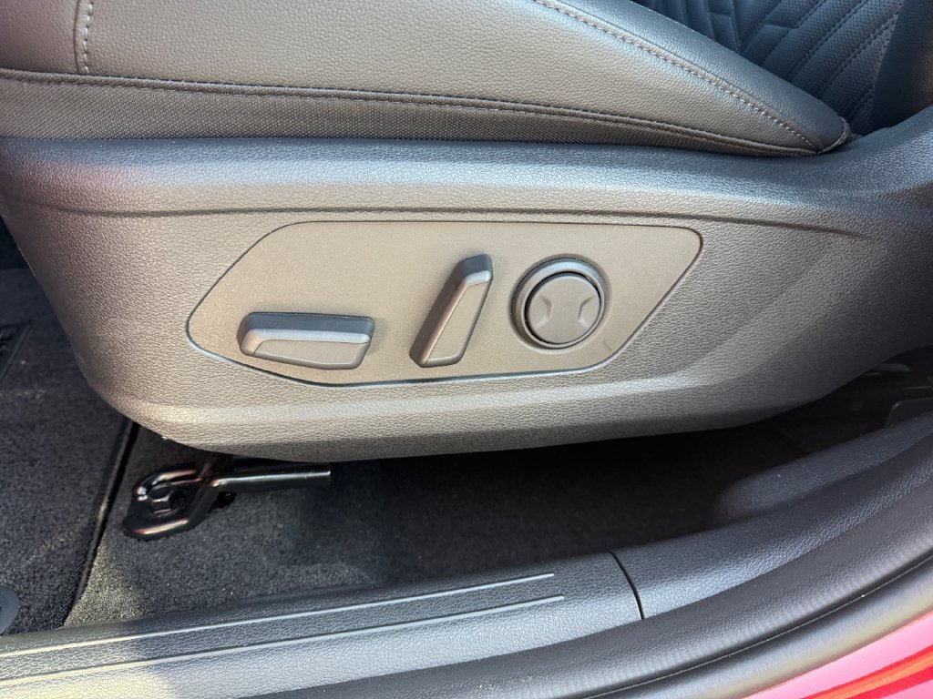 New 2026 Kia Sportage X-Line w/ X-Line Premium Package AWD/4WD image 16