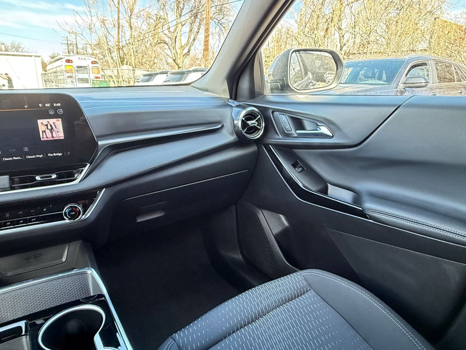 Used 2025 Chevrolet Equinox LT image 34