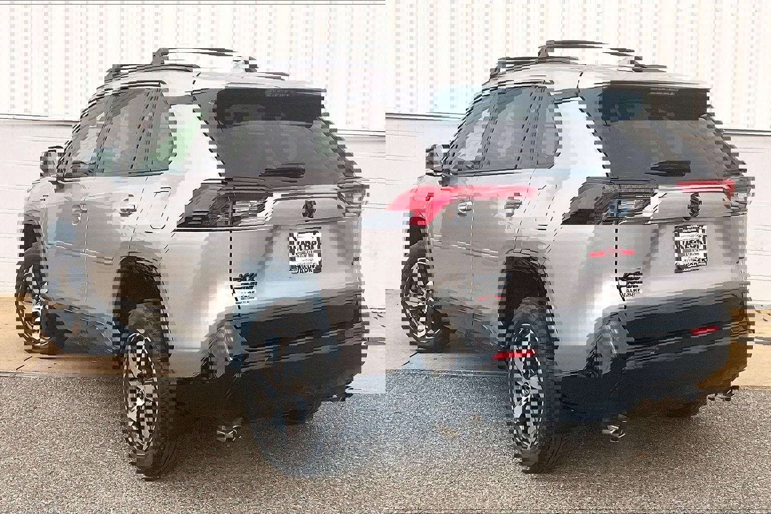 Used 2023 Toyota RAV4 SE image 15