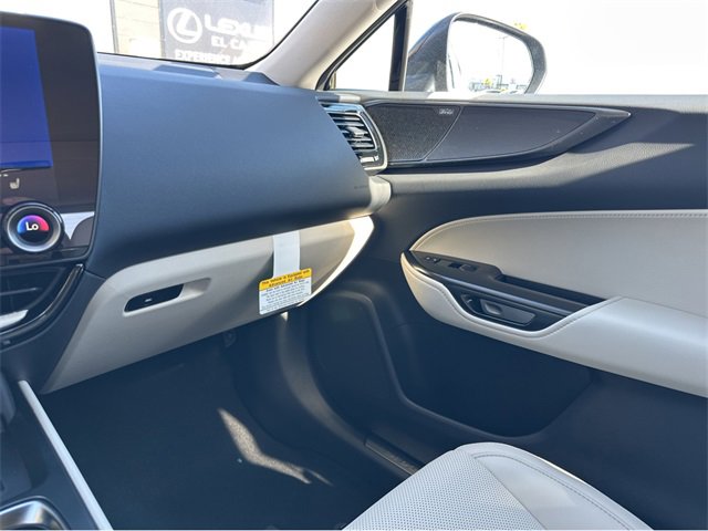 Used 2026 Lexus NX 450h+ AWD w/ Luxury Package image 16