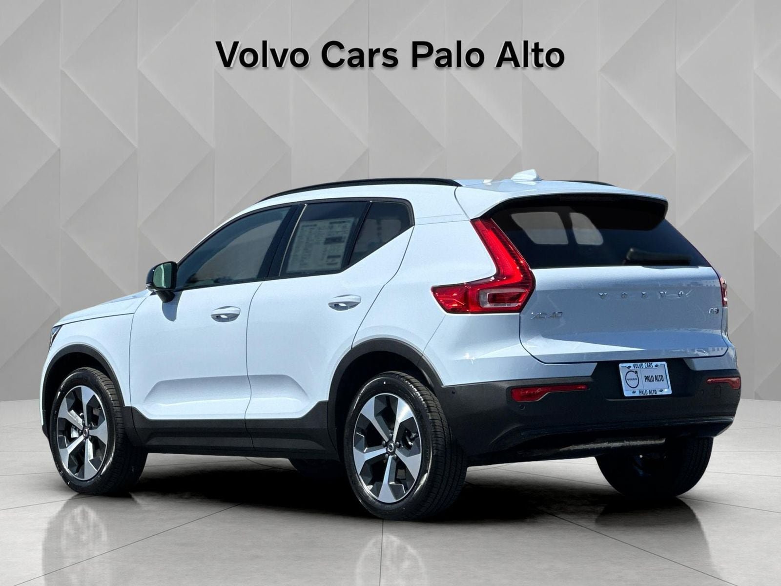 New 2026 Volvo XC40 B5 Plus w/ Climate Package AWD/4WD image 6