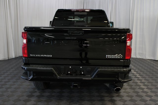 Used 2024 Chevrolet Silverado 2500 High Country w/ High Country Premium Package image 5