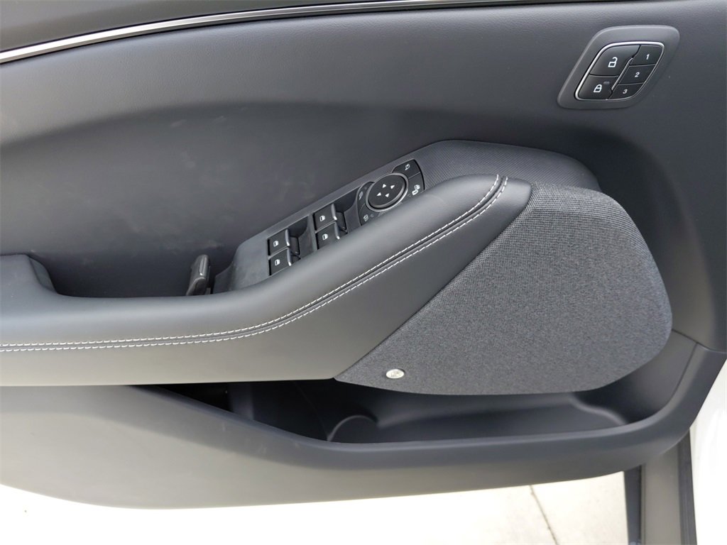 New 2025 Ford Mustang Mach-E Premium image 28