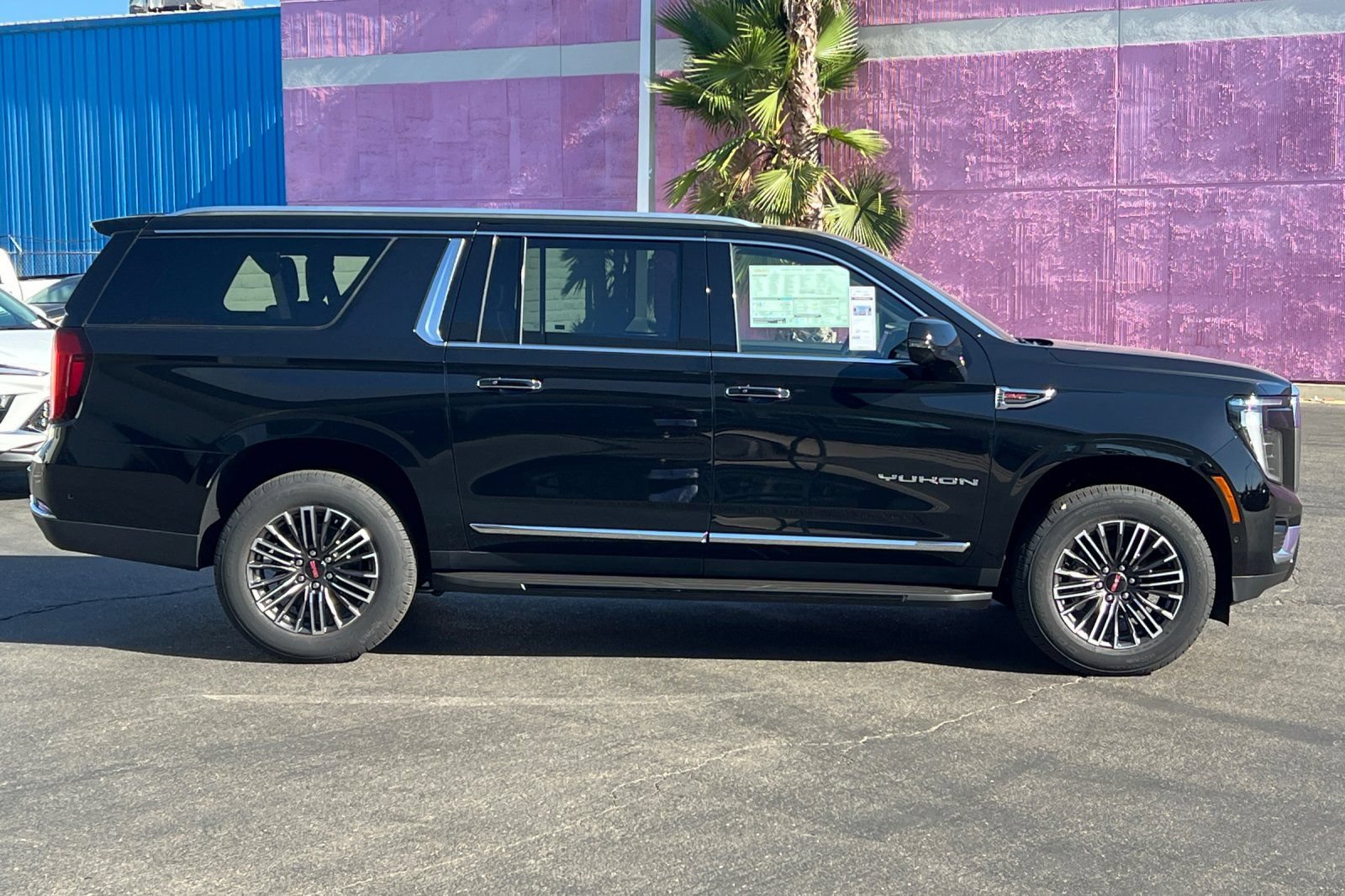 New 2026 GMC Yukon XL Elevation AWD/4WD image 3