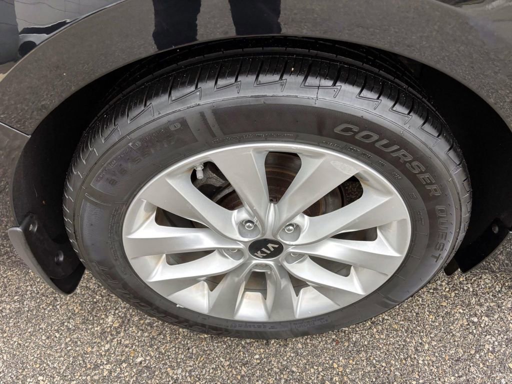 Used 2018 Kia Optima EX image 10