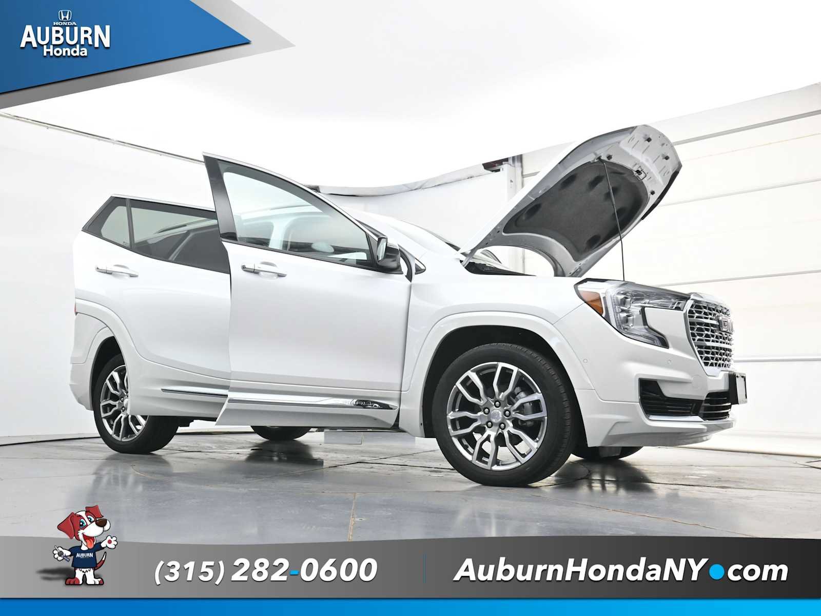 Used 2022 GMC Terrain Denali w/ Denali Premium Package AWD/4WD image 35