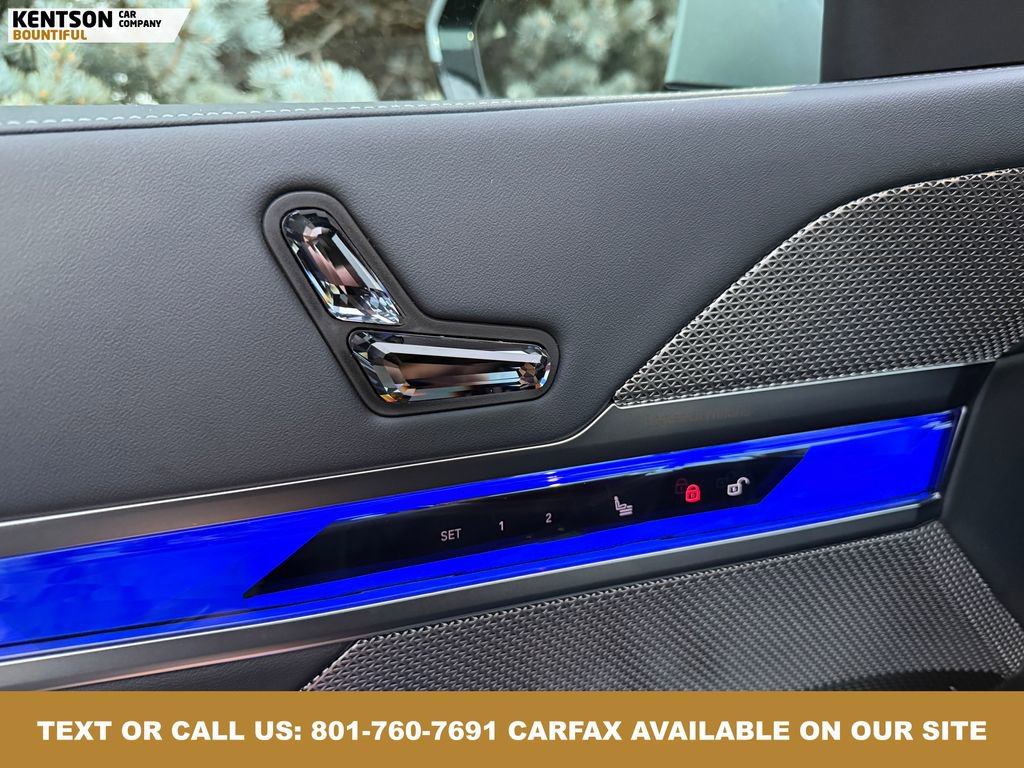 Used 2025 BMW 740i xDrive 740i xDrive image 19