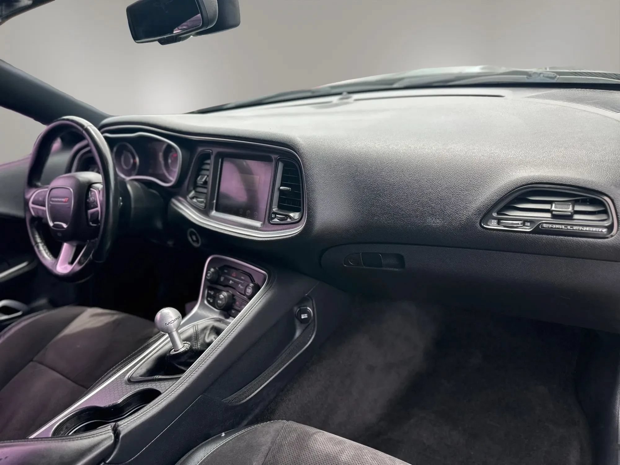 Used 2015 Dodge Challenger R/T Scat Pack w/ Leather Interior Group RWD image 14