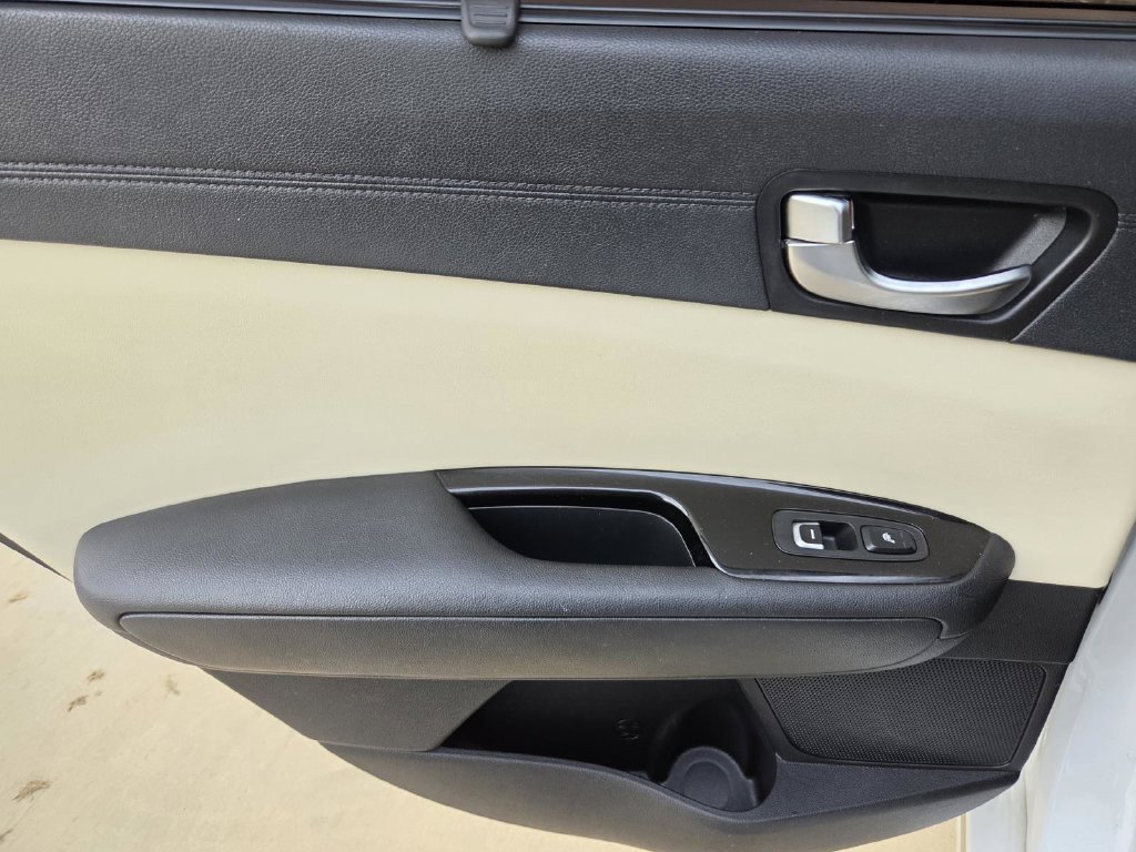 Used 2016 Kia Optima SX FWD image 11