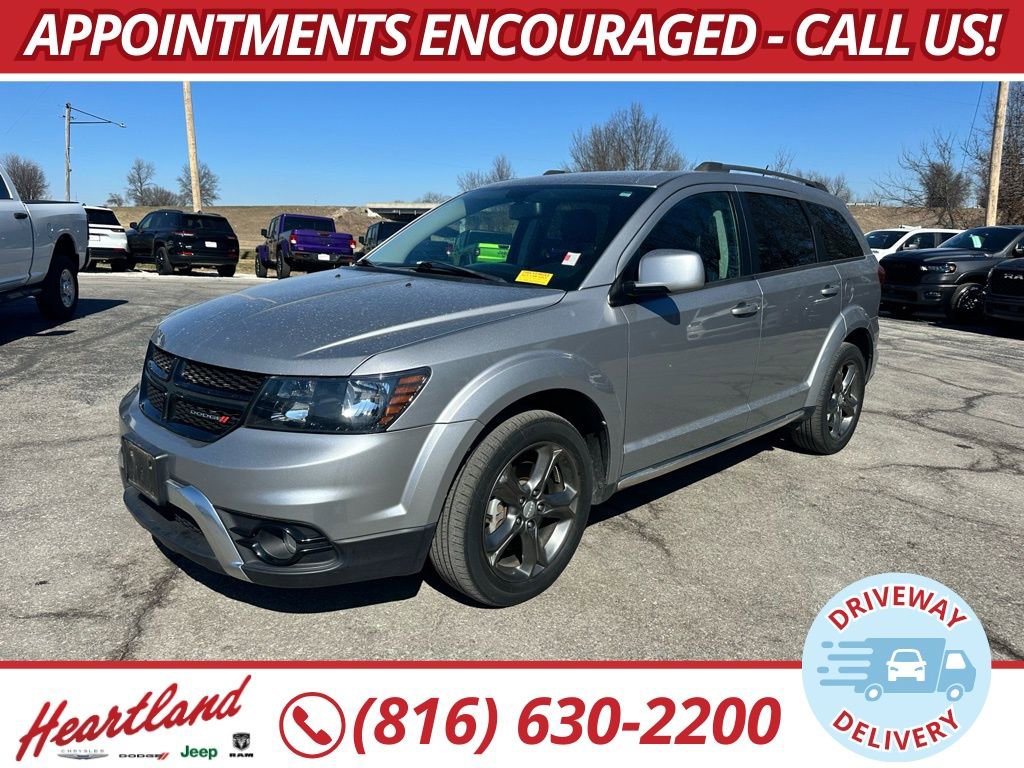 Used 2015 Dodge Journey Crossroad w/ Flexible Seating Group image 1