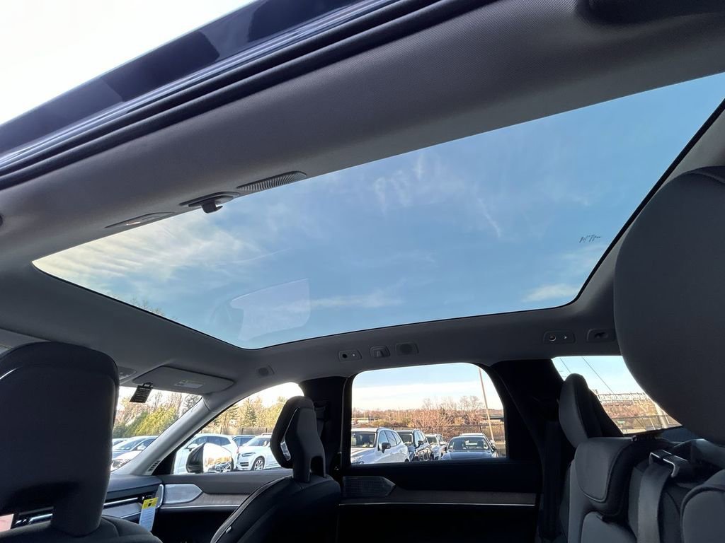 New 2025 Volvo EX90 Ultra image 15