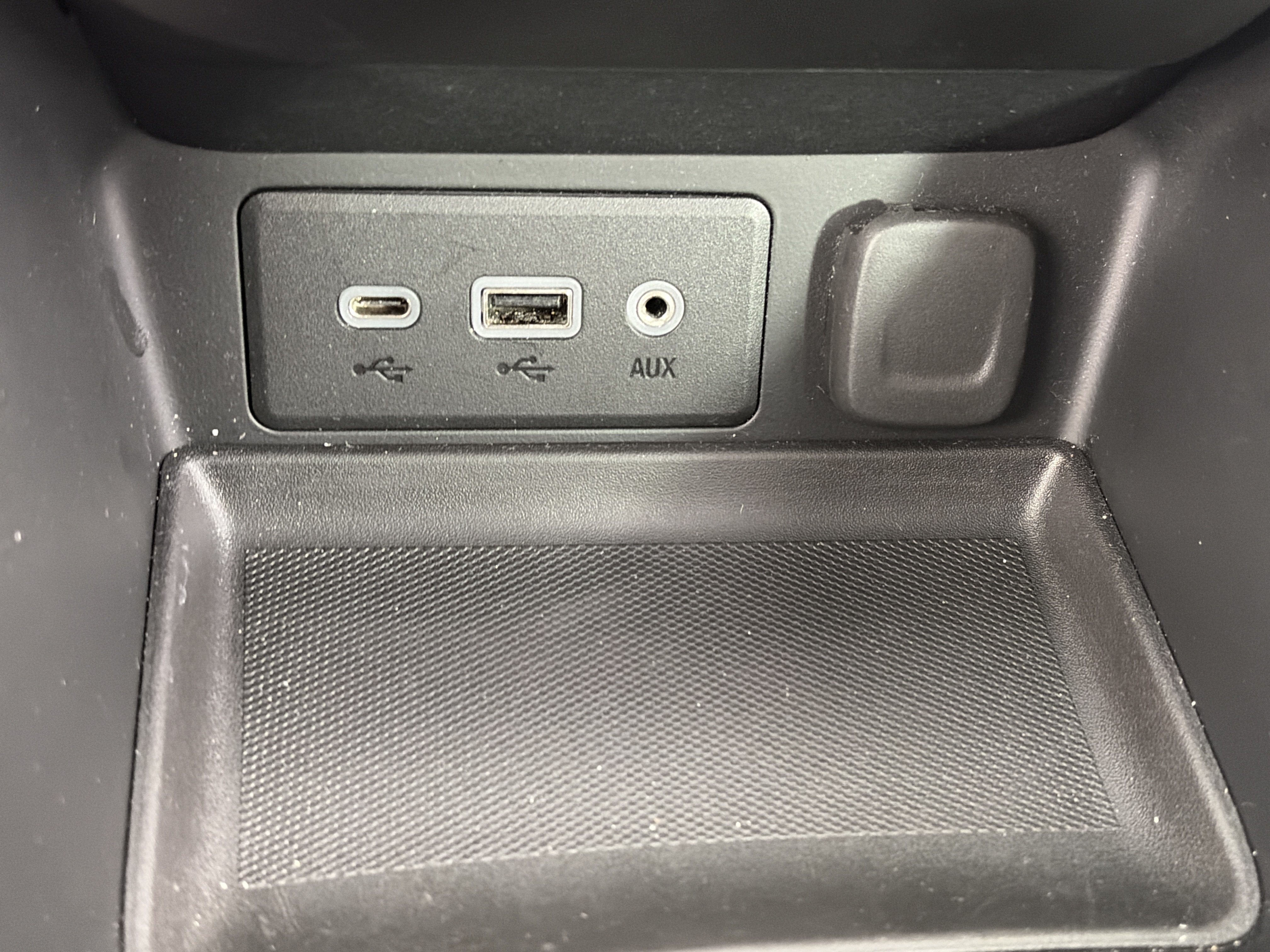Used 2023 GMC Terrain SLE FWD image 22