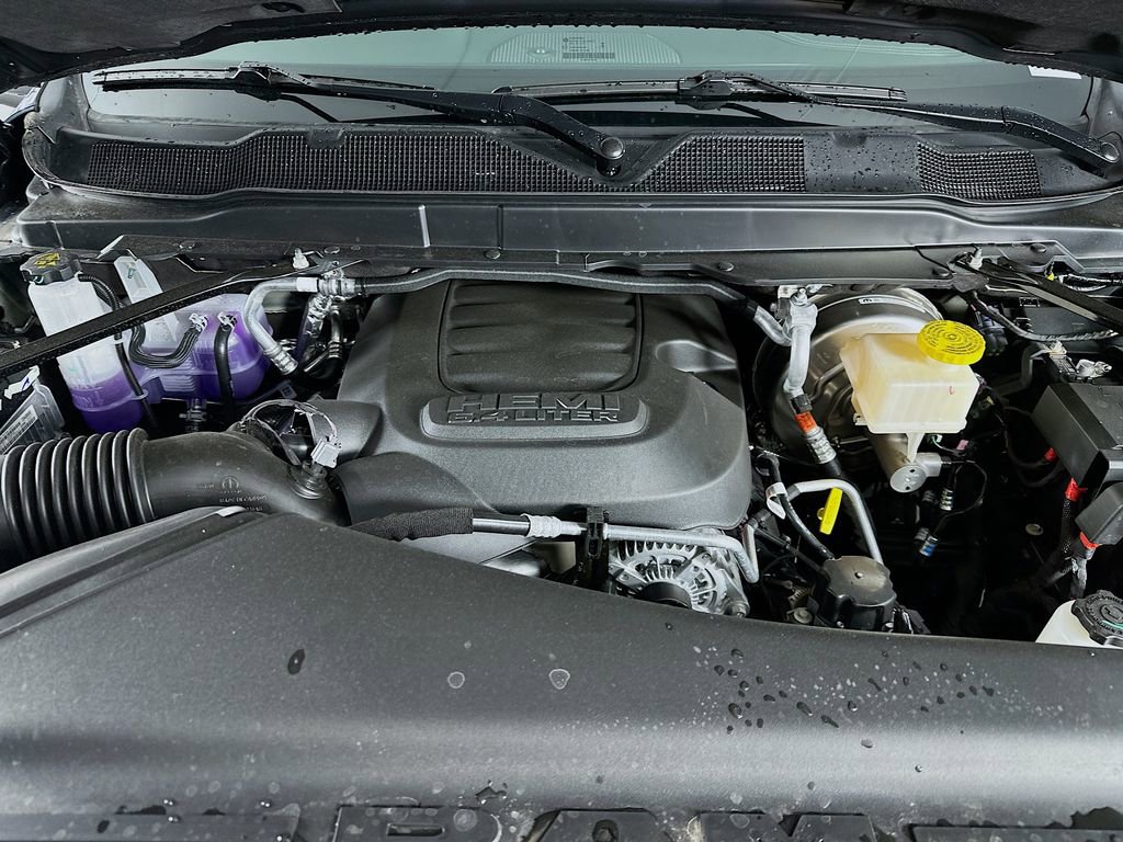 New 2026 RAM 2500 Laramie AWD/4WD image 18