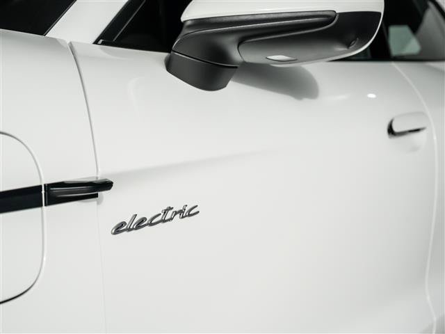 New 2026 Porsche Taycan 4 Cross Turismo AWD/4WD image 16