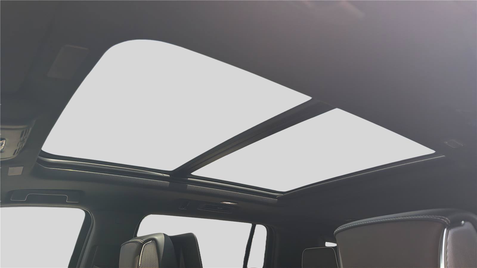 New 2026 GMC Yukon XL Denali Ultimate w/ LPO, Floor Liner Package AWD/4WD image 11