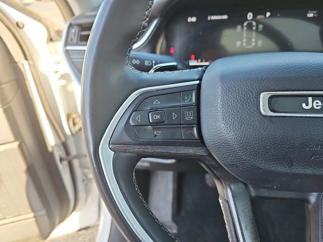 Used 2023 Jeep Grand Cherokee L Limited image 14