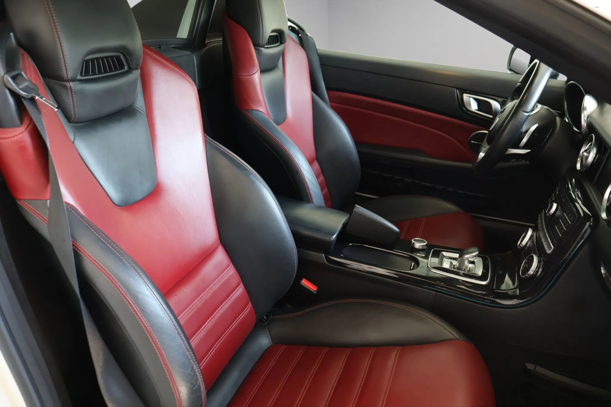 Used 2018 Mercedes-Benz SLC 43 AMG SLC 43 AMG Roadster 2D image 33