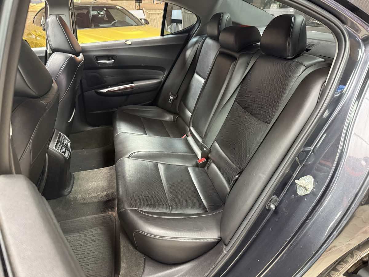 Used 2016 Acura TLX w/ Technology Package FWD image 28