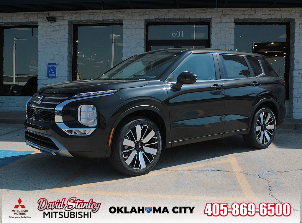 New 2025 Mitsubishi Outlander SE
