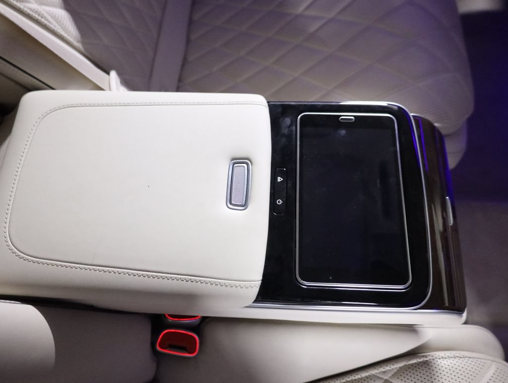 Certified 2022 Mercedes-Benz S 580 4MATIC Sedan w/ Rear Seat Package image 51