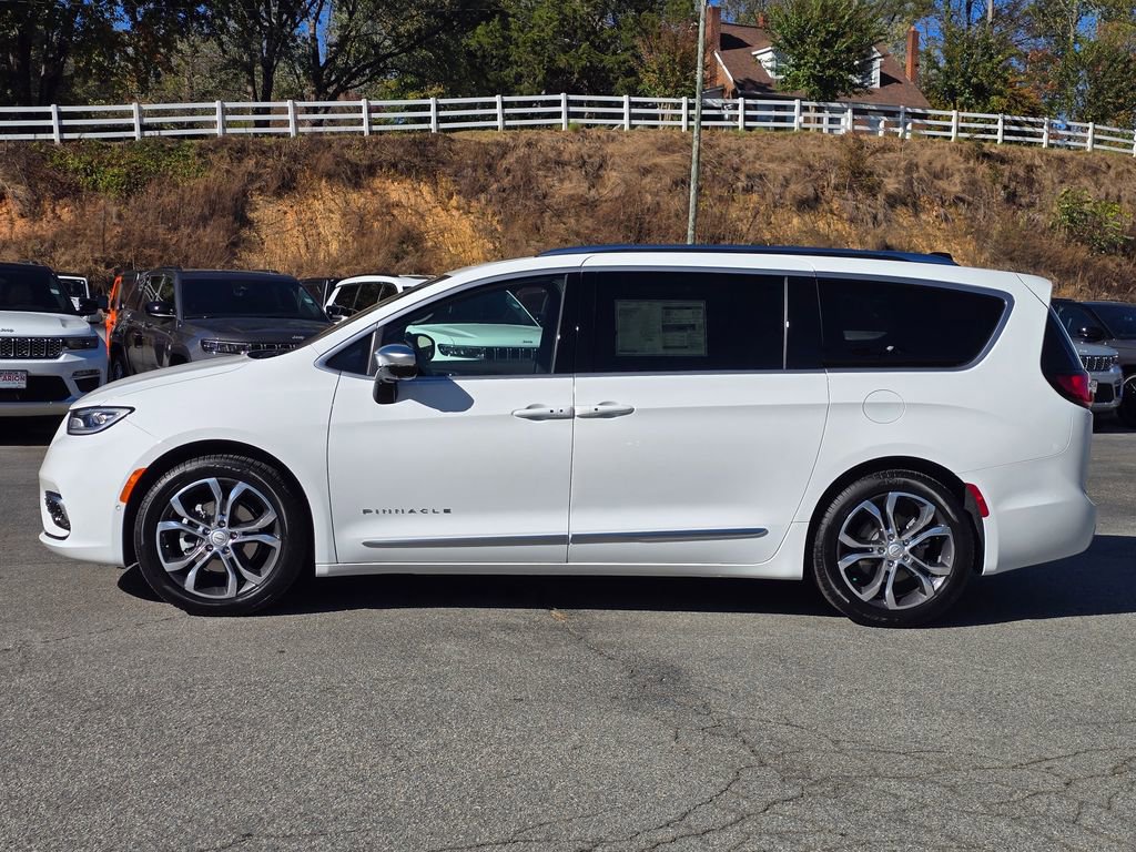 New 2026 Chrysler Pacifica Pinnacle image 19