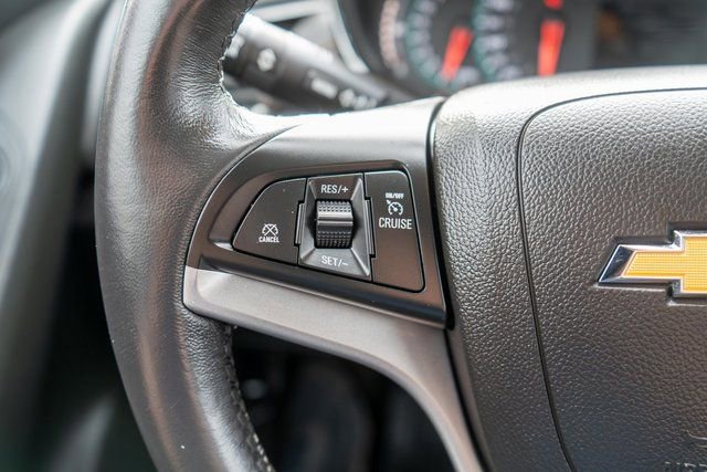 Used 2022 Chevrolet Trax LT w/ LT Convenience Package image 24