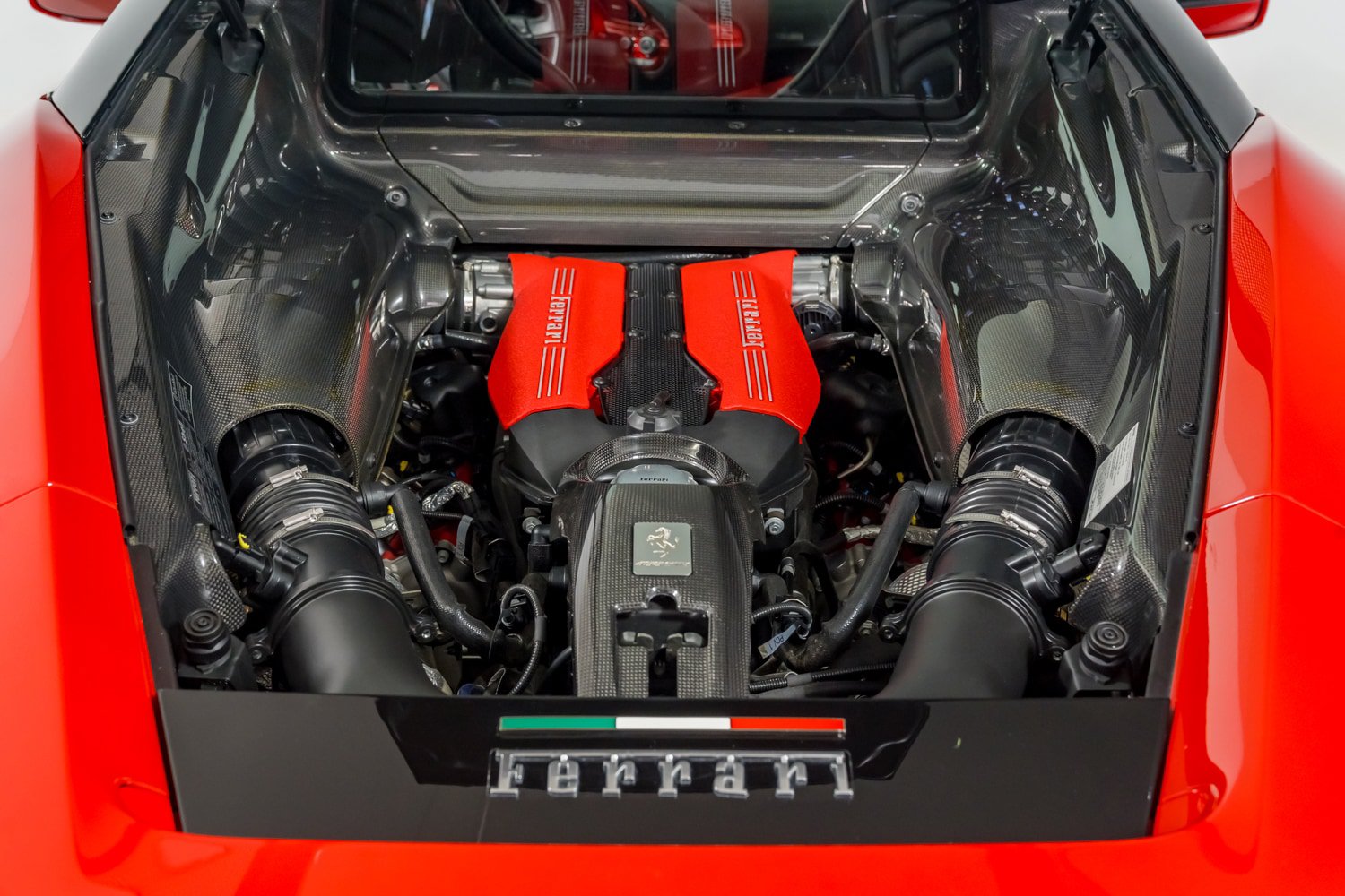 Used 2018 Ferrari 488 GTB RWD image 42