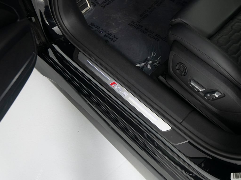 Used 2025 Audi RS 6 performance AWD/4WD image 13