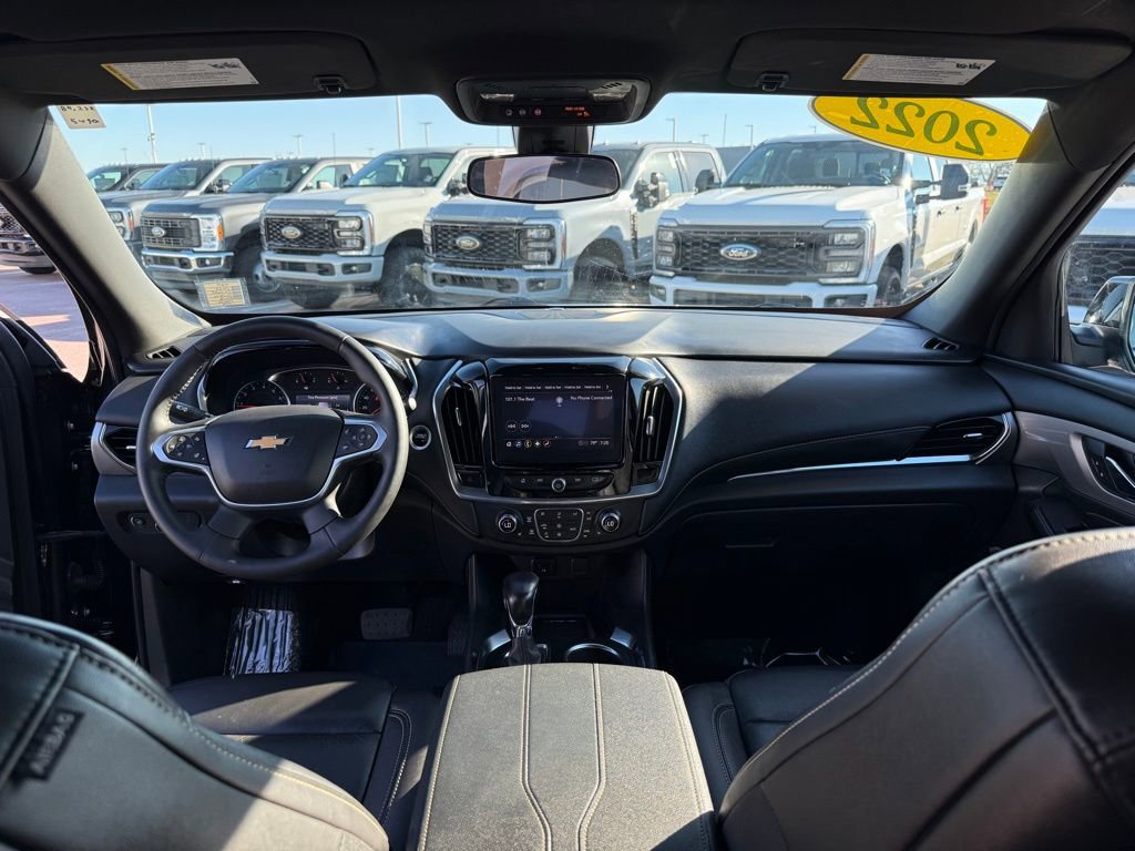 Used 2022 Chevrolet Traverse LT image 12