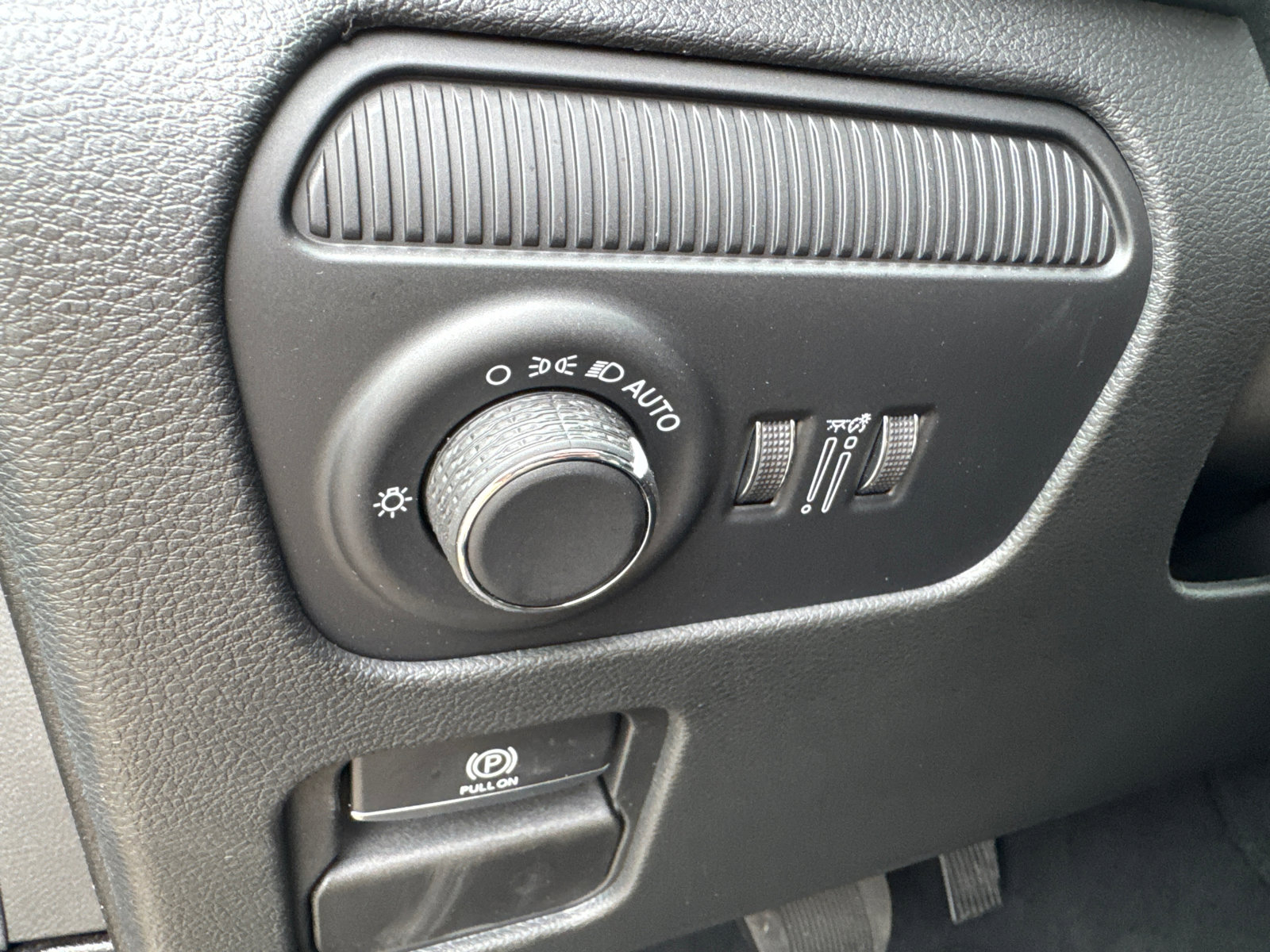 New 2026 Jeep Grand Wagoneer 4WD image 36