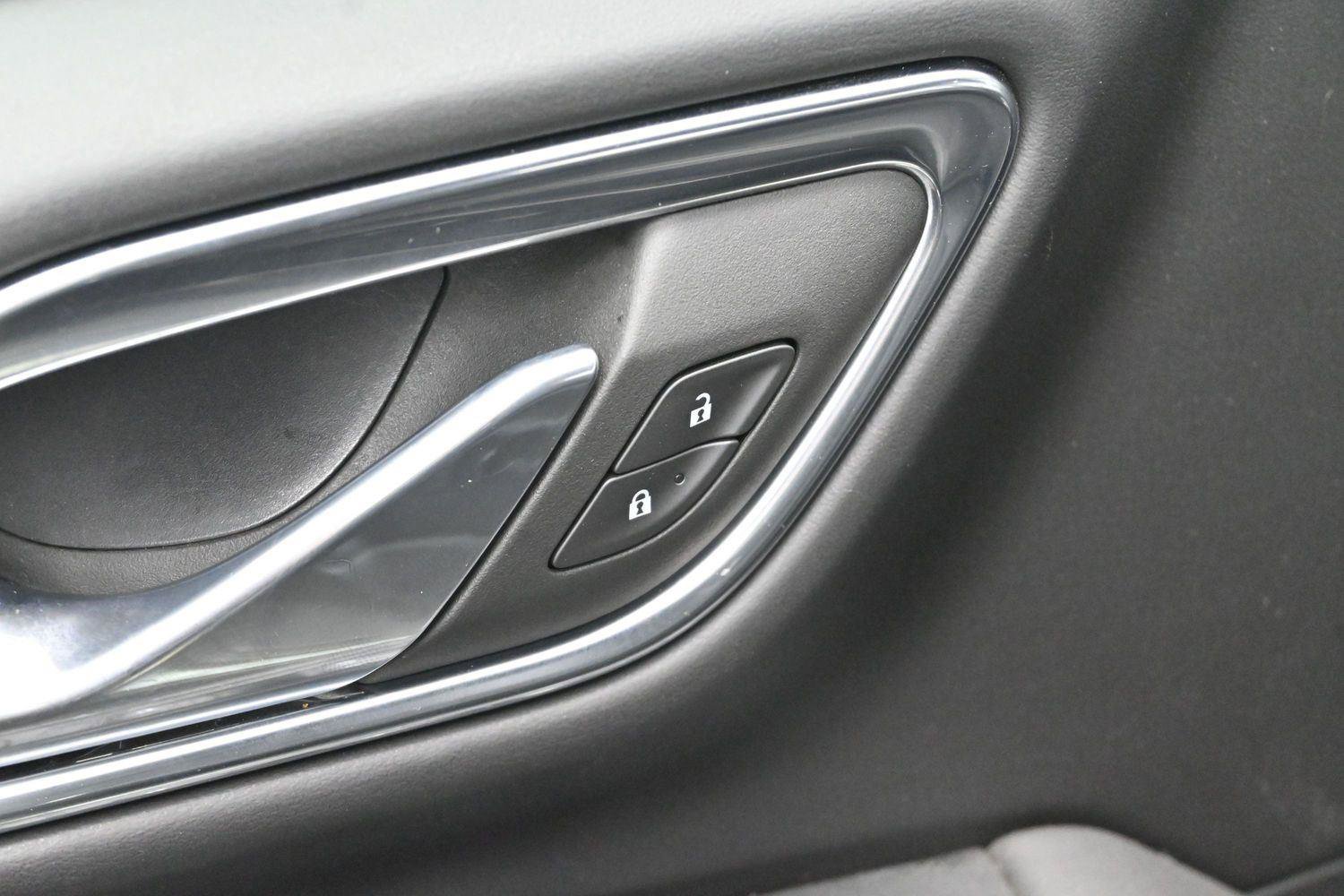 Used 2023 Chevrolet Tahoe LT w/ Luxury Package AWD/4WD image 10