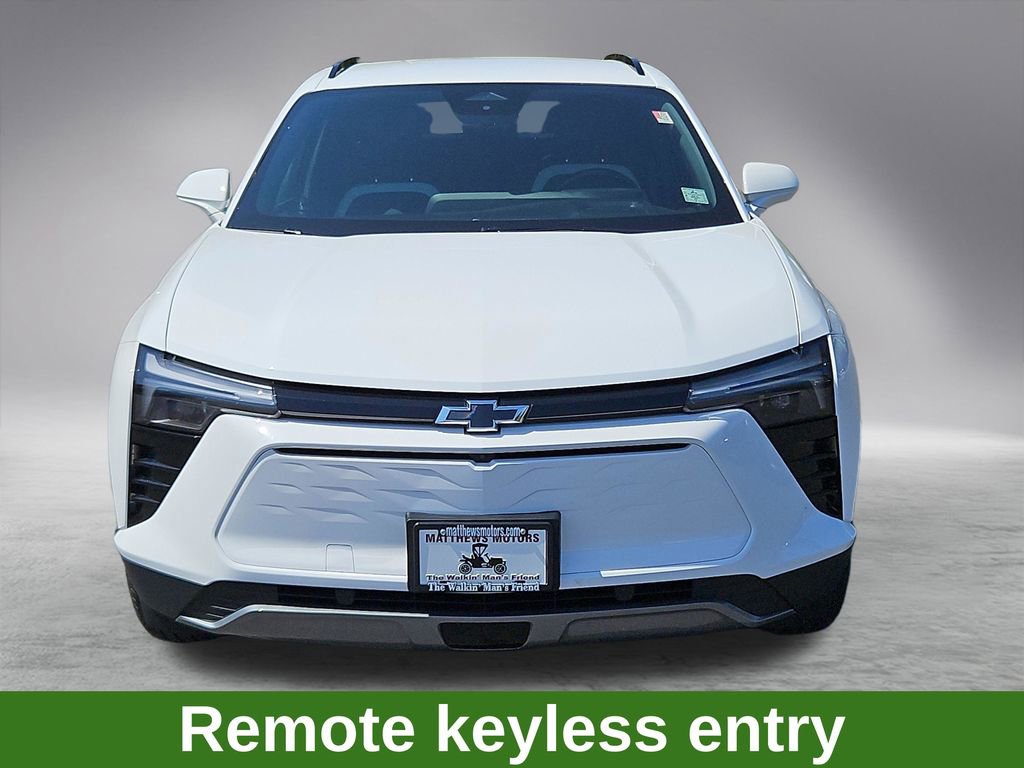 Used 2025 Chevrolet Blazer EV LT FWD image 2