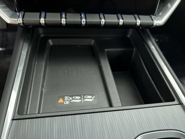Used 2026 GMC Acadia Elevation w/ Black Edition FWD image 35