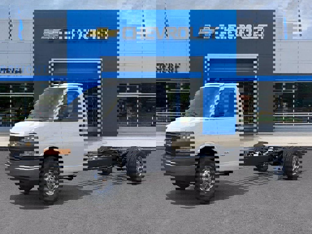 New 2025 Chevrolet Express 3500 w/ Power Convenience Package video 2