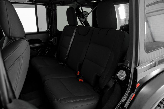 Used 2022 Jeep Wrangler Unlimited Sport image 32