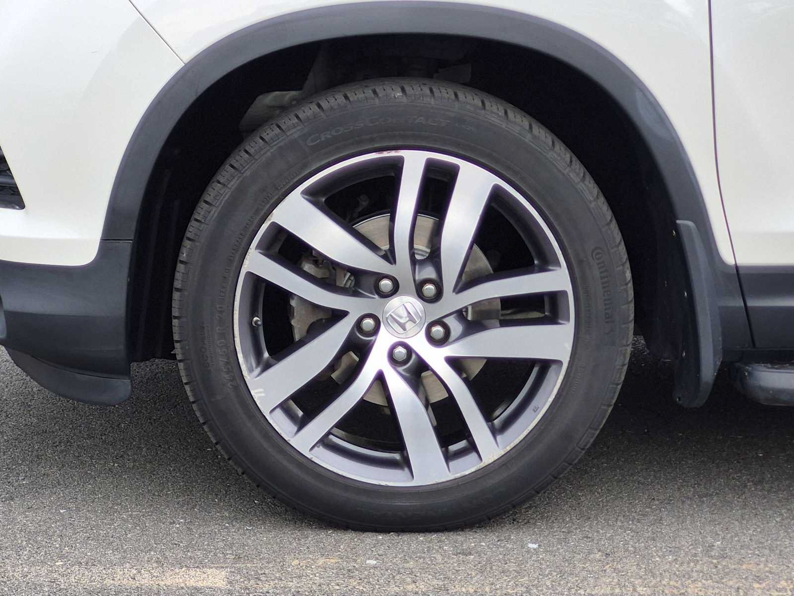 Used 2017 Honda Pilot Touring image 14
