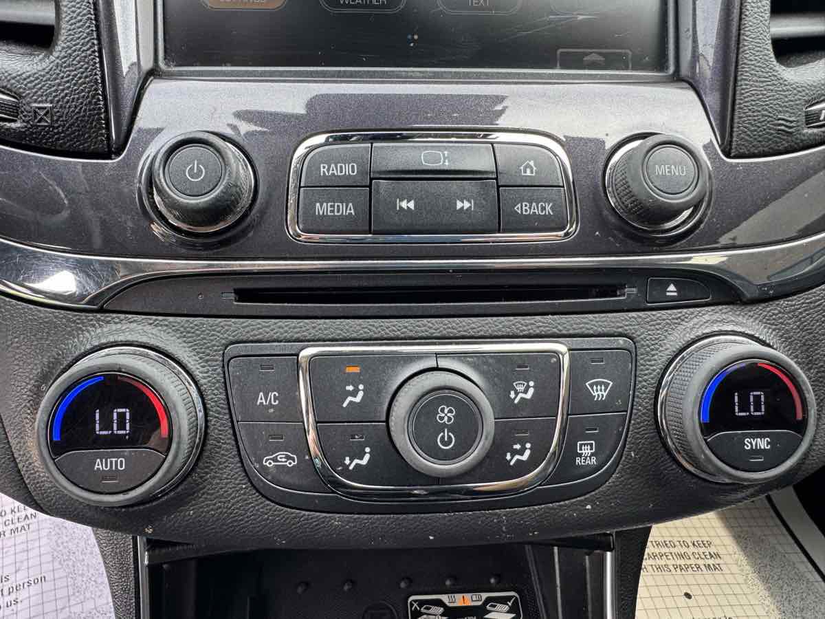 Used 2017 Chevrolet Impala Premier w/ Enhanced Convenience Package image 17