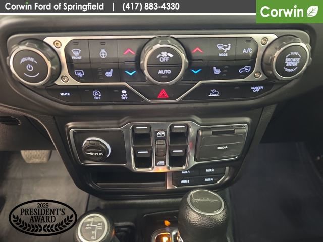 Used 2023 Jeep Gladiator Overland w/ Cold Weather Group image 25