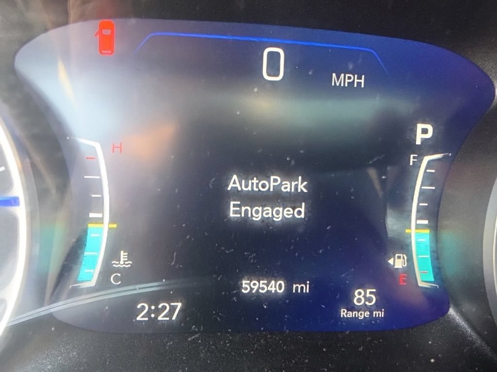 Used 2020 Chrysler Pacifica Limited FWD image 16