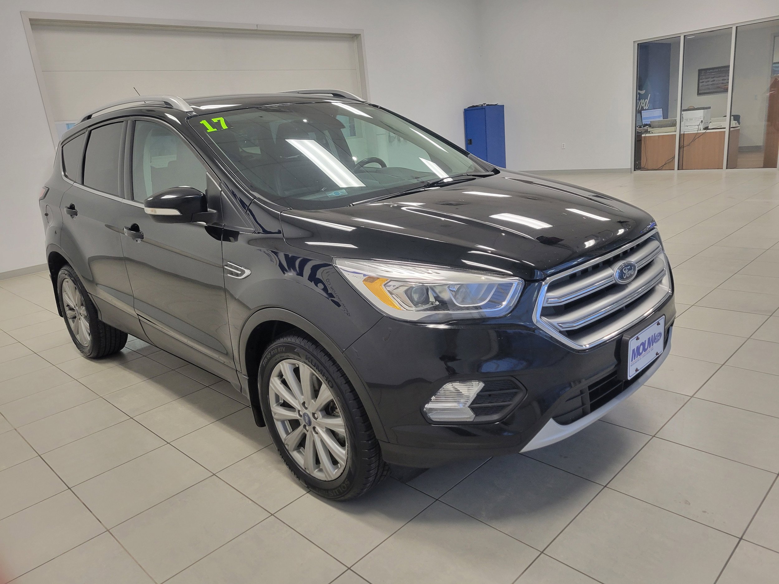 Used 2017 Ford Escape Titanium image 25