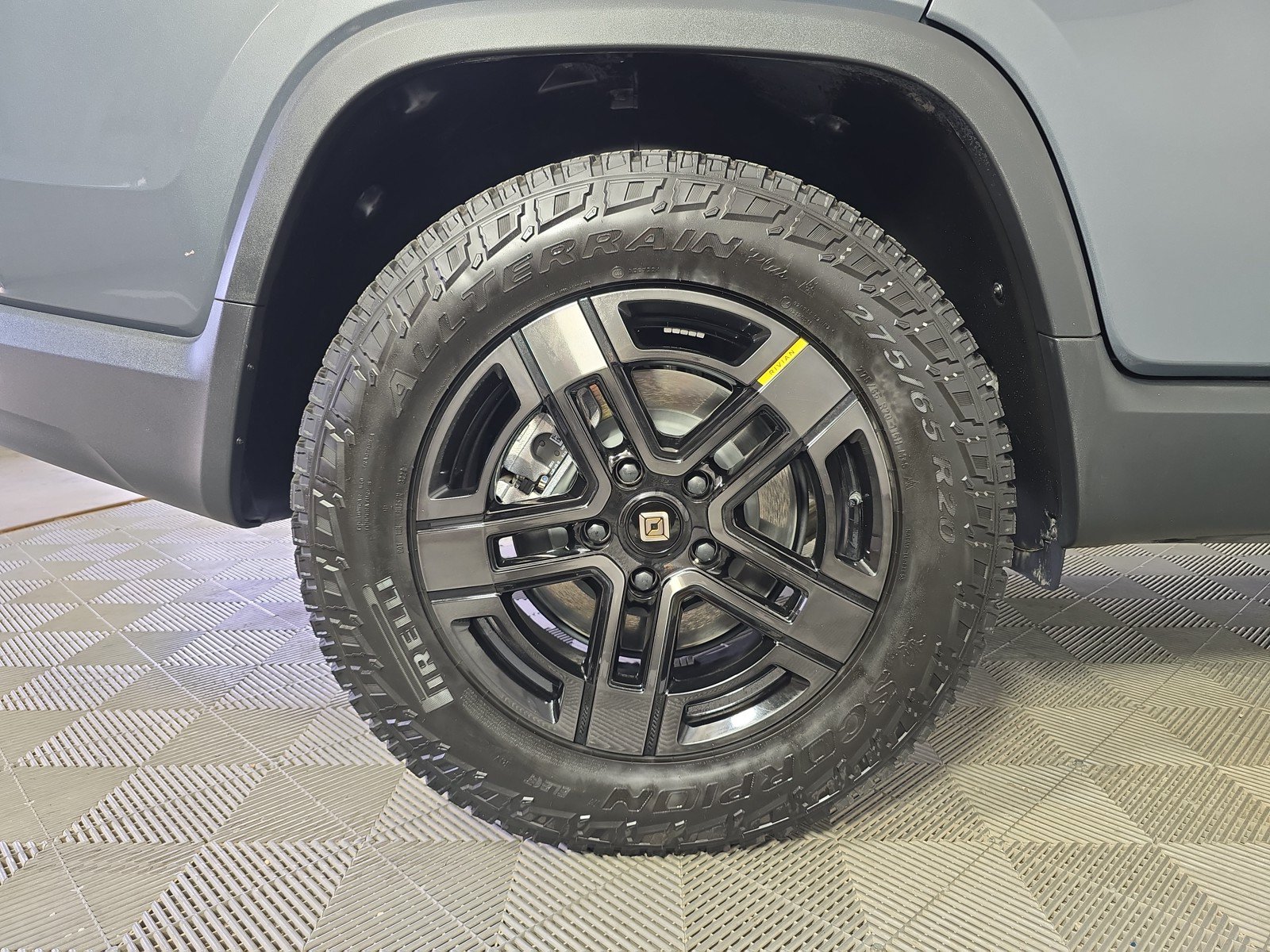 Used 2025 Rivian R1T Adventure AWD/4WD image 12