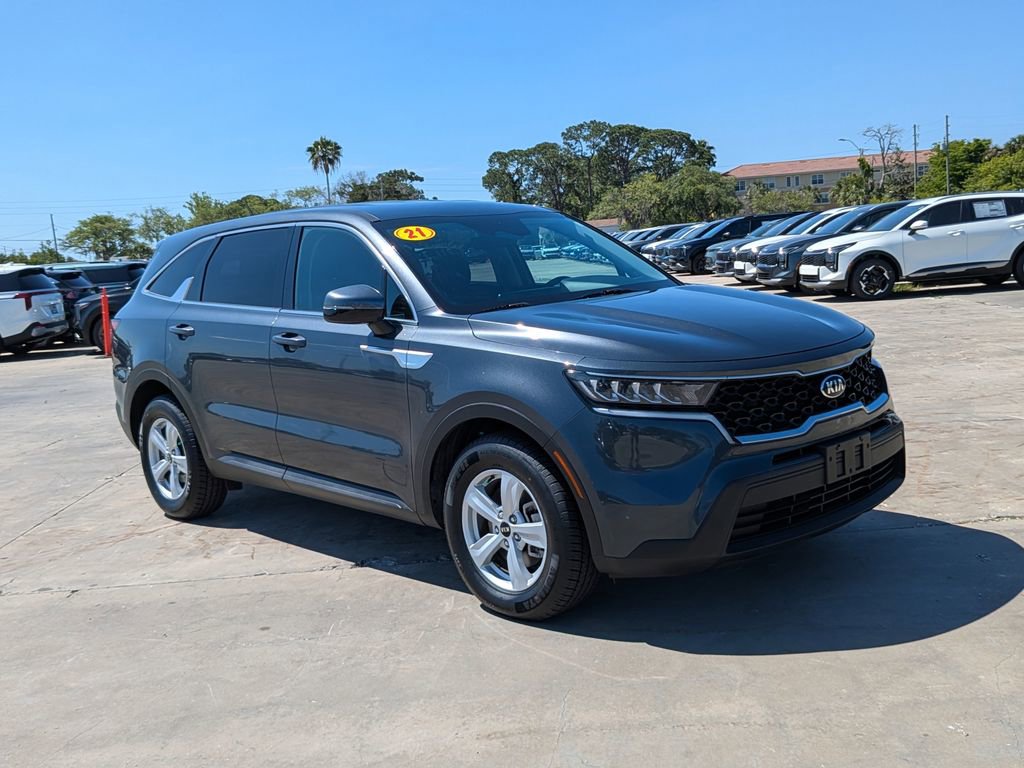 Certified 2021 Kia Sorento LX FWD image 2
