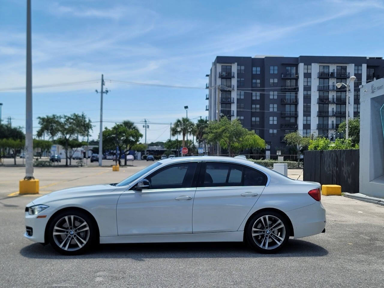 Used 2015 BMW 335i Sedan RWD image 9