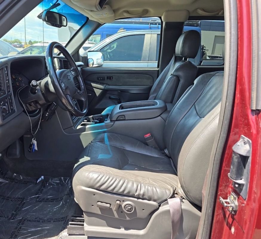 Used 2003 Chevrolet Silverado 2500 LT w/ Skid Plate Package AWD/4WD image 3