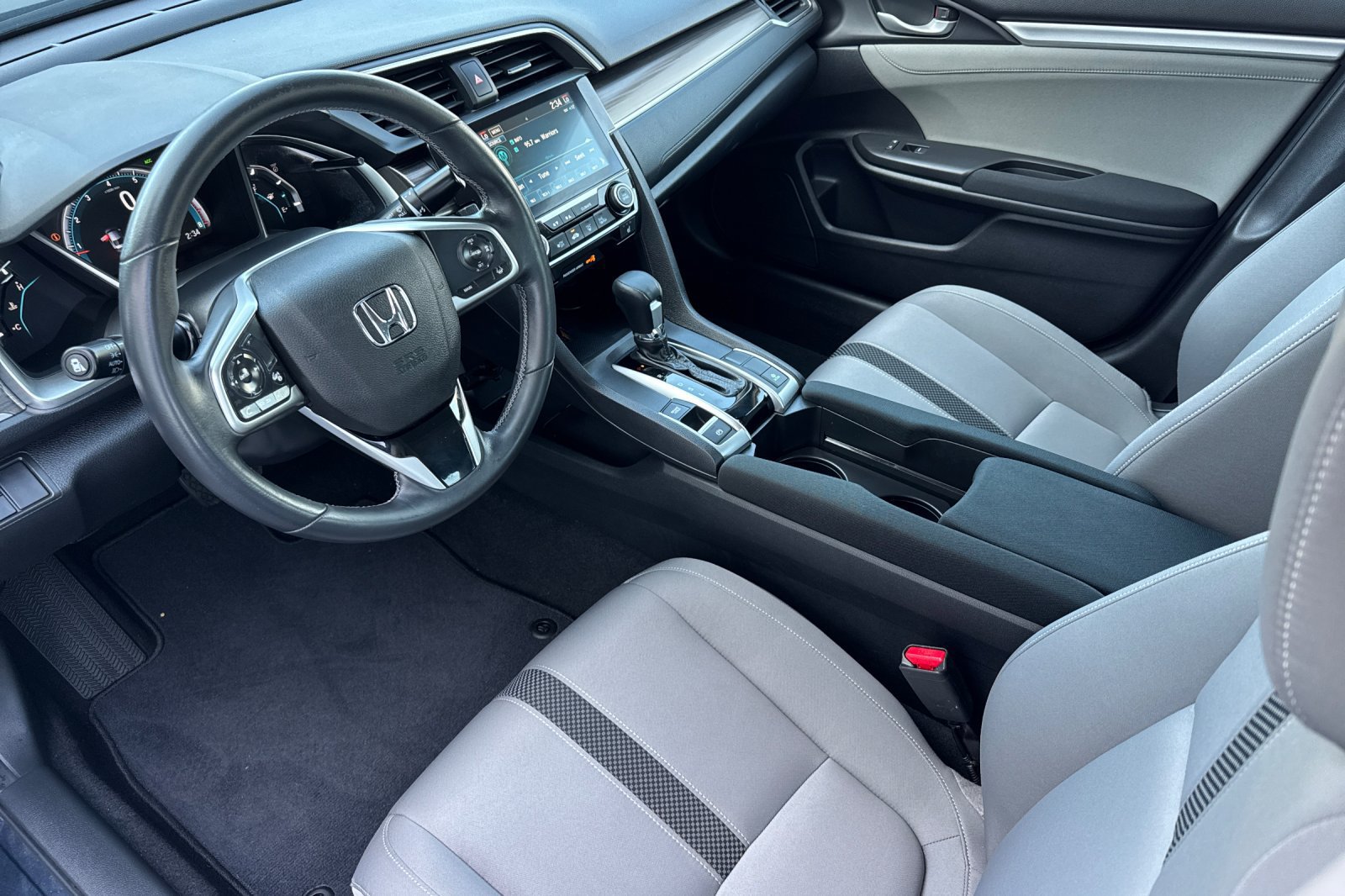 Used 2019 Honda Civic EX image 10