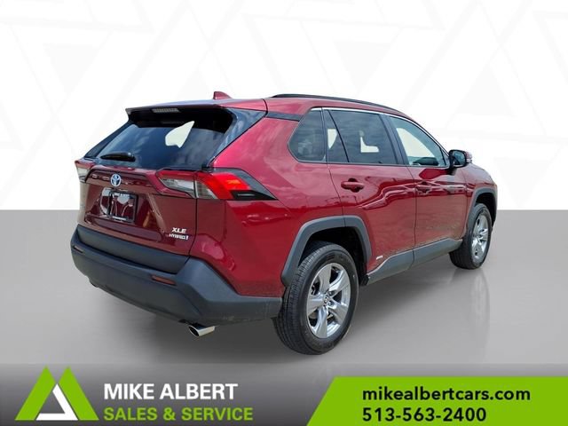 Used 2022 Toyota RAV4 XLE AWD/4WD image 7