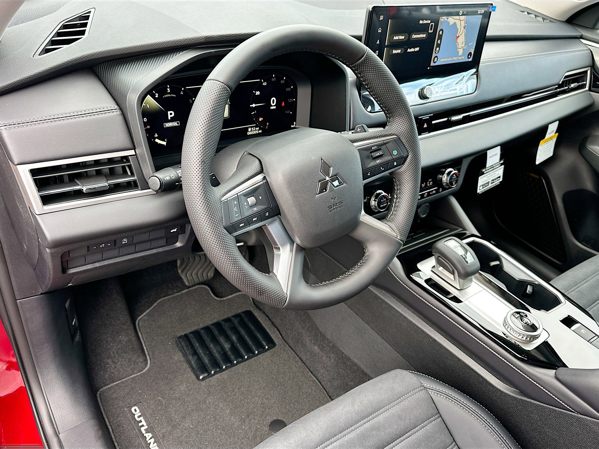 New 2026 Mitsubishi Outlander SE image 6