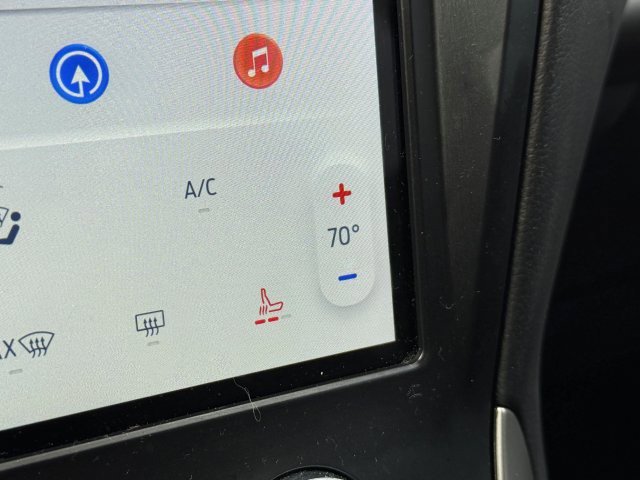 Used 2024 Ford Edge SEL image 25