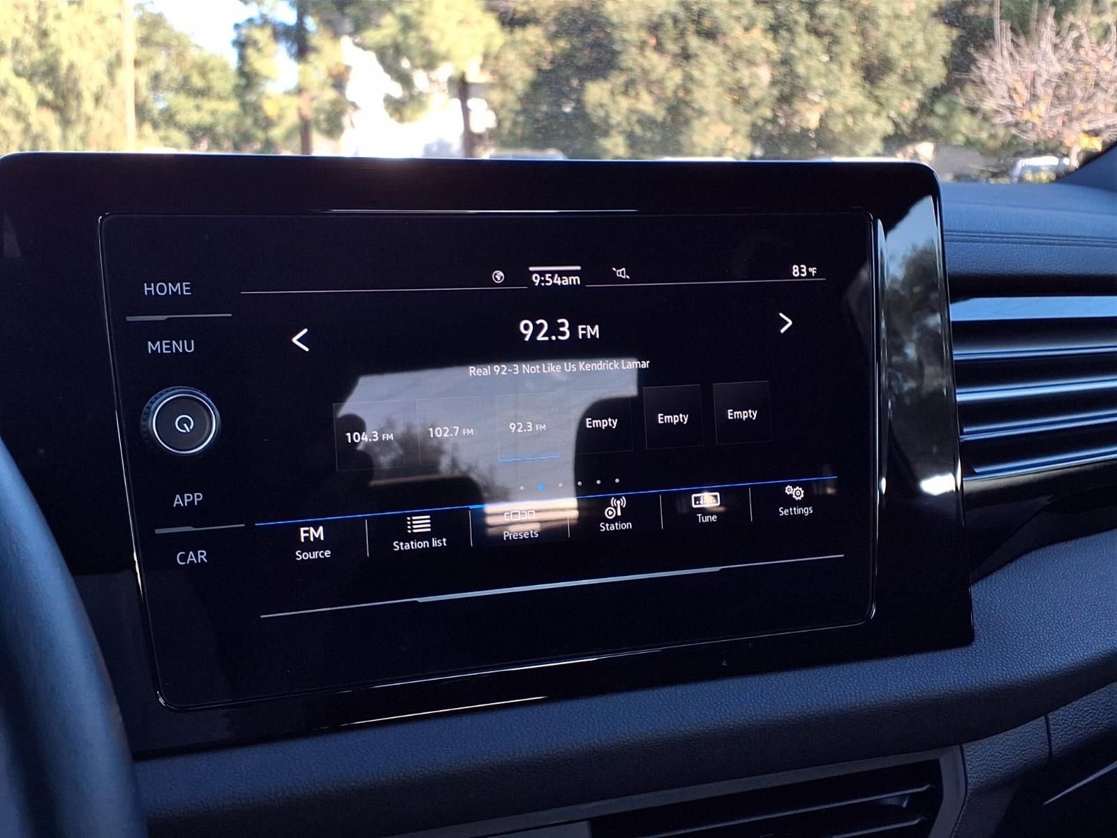 Certified 2025 Volkswagen Jetta Sport FWD image 9