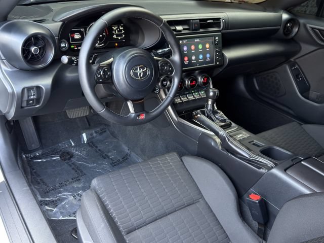 Used 2025 Toyota GR86 w/ ALL Weather Mat Package (TMS) RWD image 11